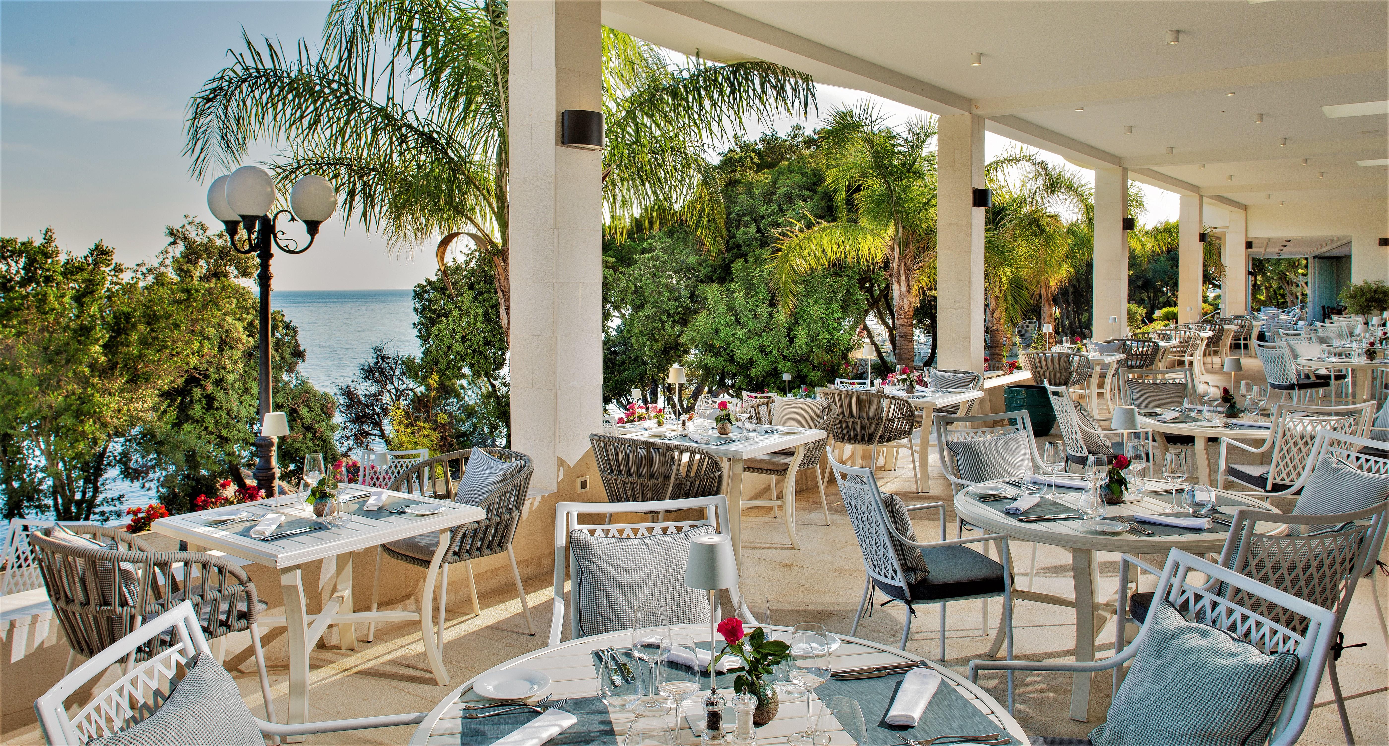 Royal Princess Hotel Dubrovnik Exterior foto The restaurant at the hotel